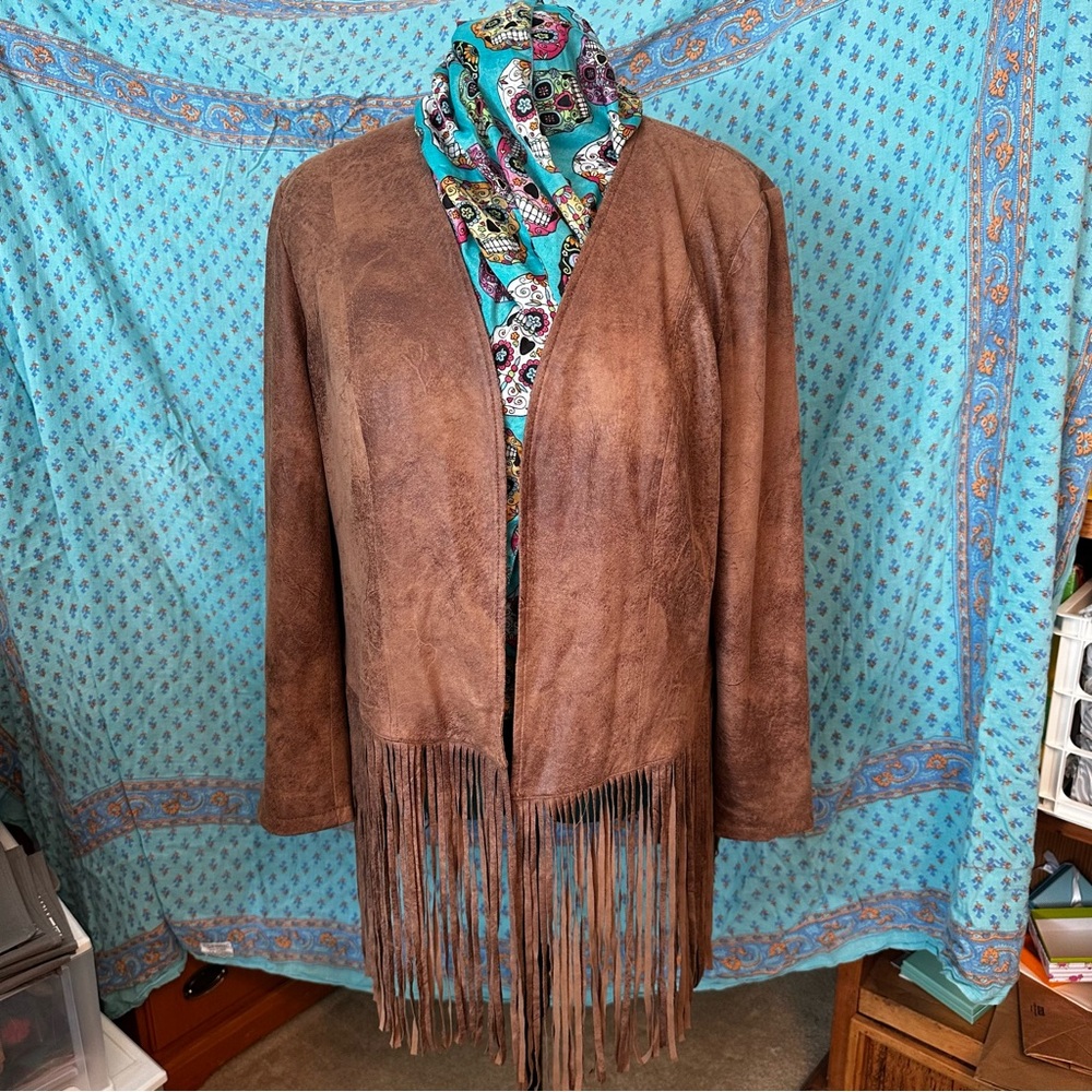 Chicos Sz 3 faux suede fringed jacket